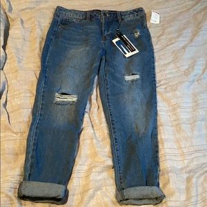 Miss poured in blue ankle jean